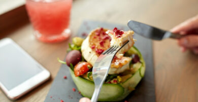 ¿Es saludable comer poco en dieta keto?